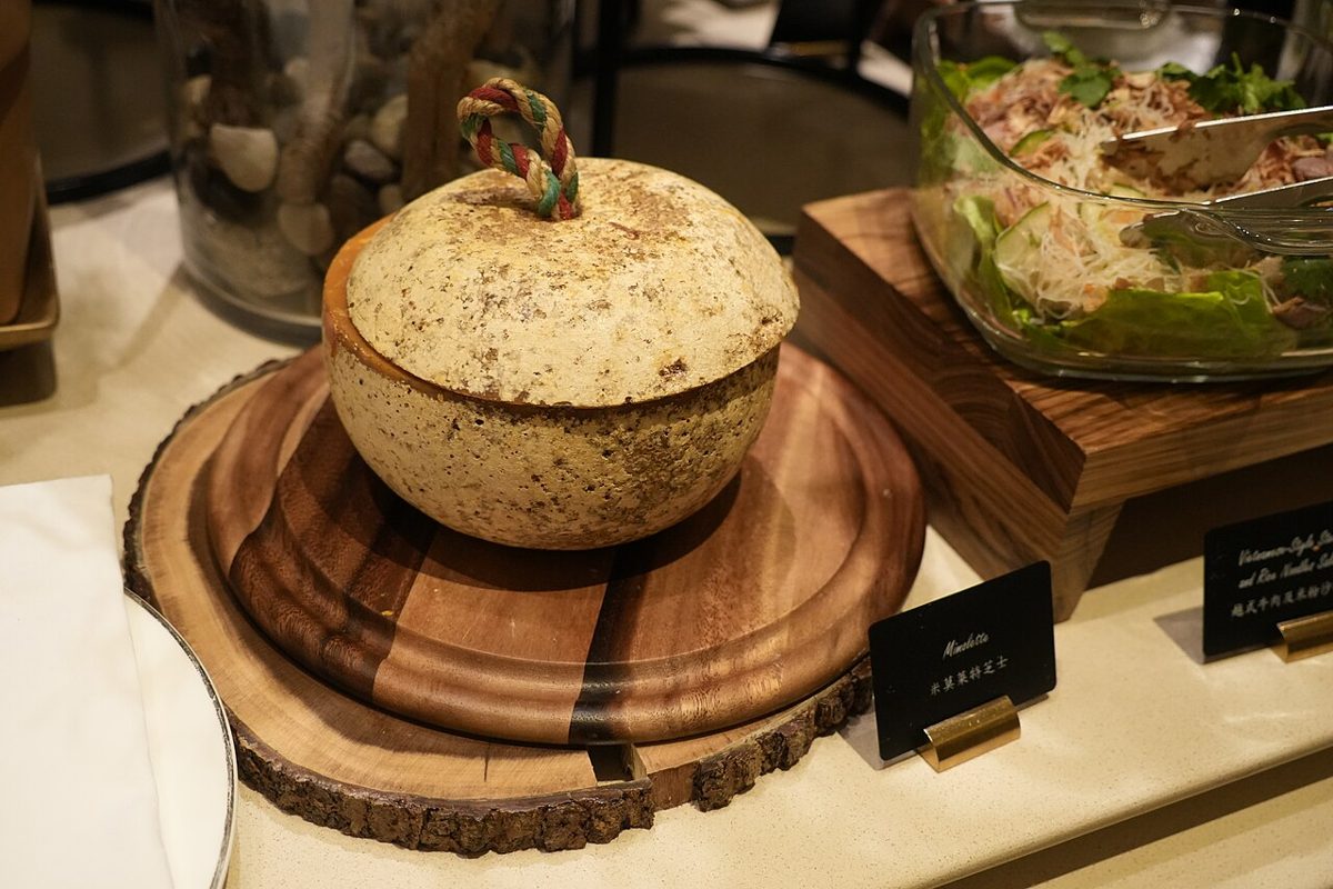 Mimolette, photographed